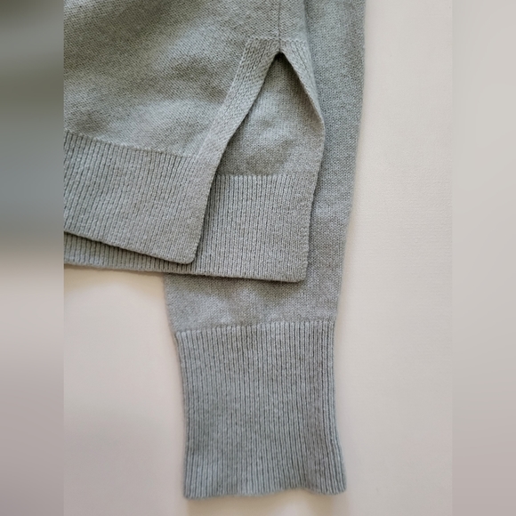 Club Monaco 100% Cashmere Sweater - Picture 5 of 5